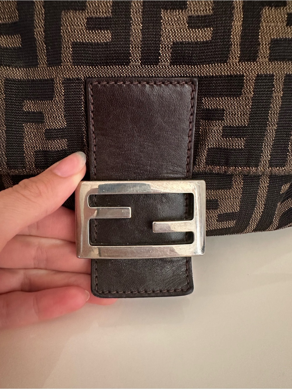 Fendi Black and Brown FF Logo Shoulder Bag - Picture 11 of 15